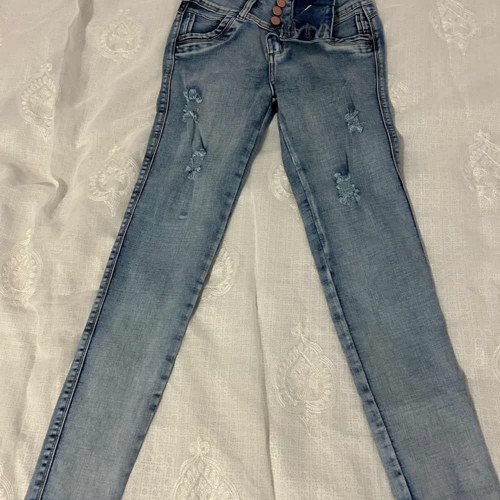 Stylish Blue Distressed Women Jeans